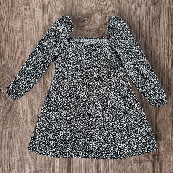 Missguided Floral Ruched Bust Skater Dress Puff Sleeve Plus Size 14 Black White - Picture 2 of 10